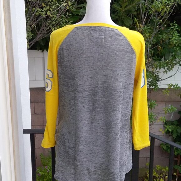 UCLA VS PINK Women's T-Shirt Size Med Gray Yellow Blue UCLA Bruins 86" - Picture 4 of 5